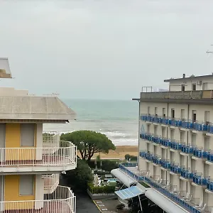 condominio-la-vela.hotelslidodijesolo.com/