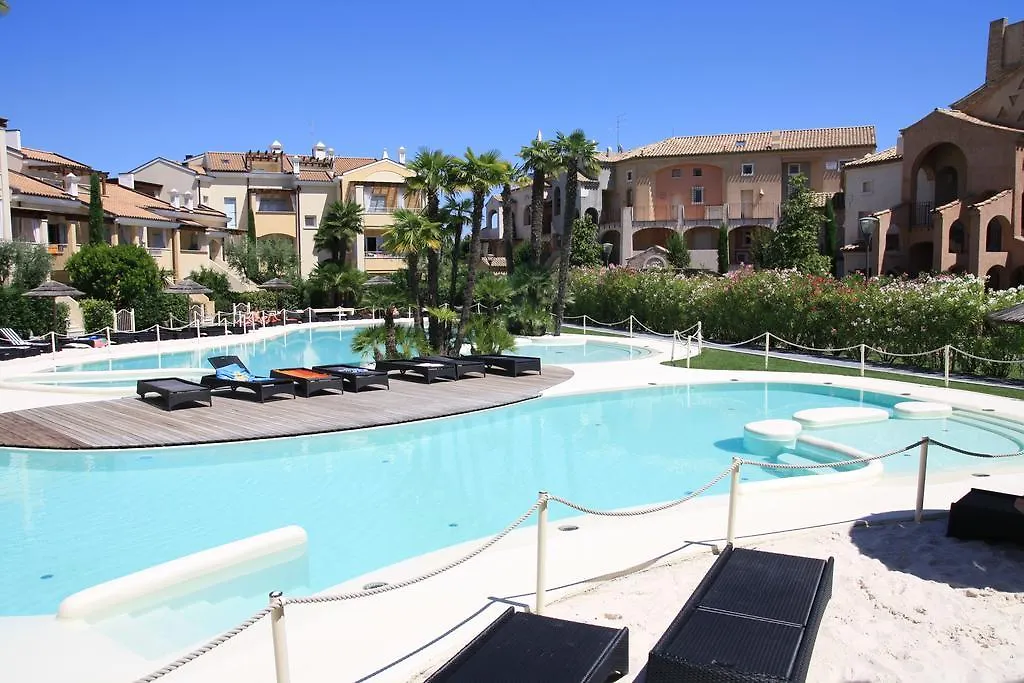 Residence Mediterranee Family Apartments Lido di Jesolo 0*,  Olaszország
